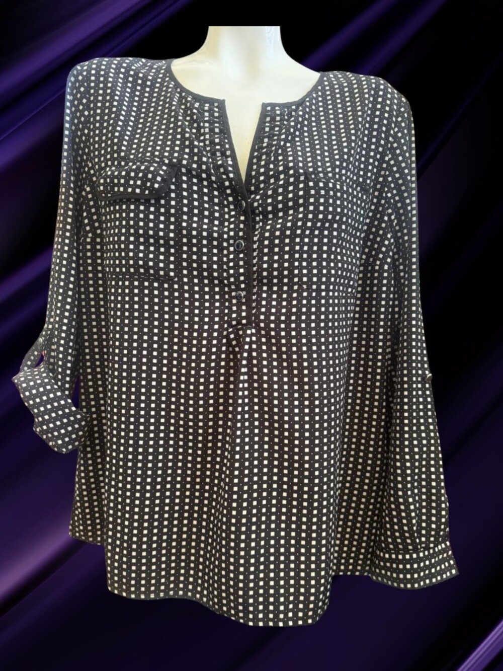 Notations Geometric Print Blouse | Top | Black & White Roll-Tab Sleeve Blouse